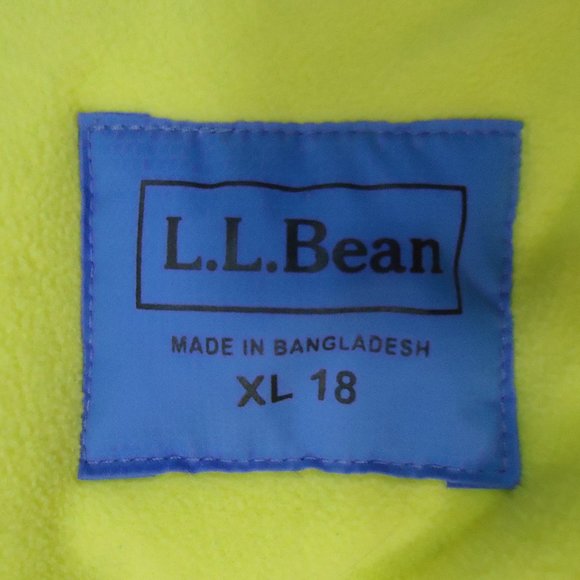 SIZE XL (18). L.L. Bean girl's blue hooded puffer jacket. - Picture 14 of 16